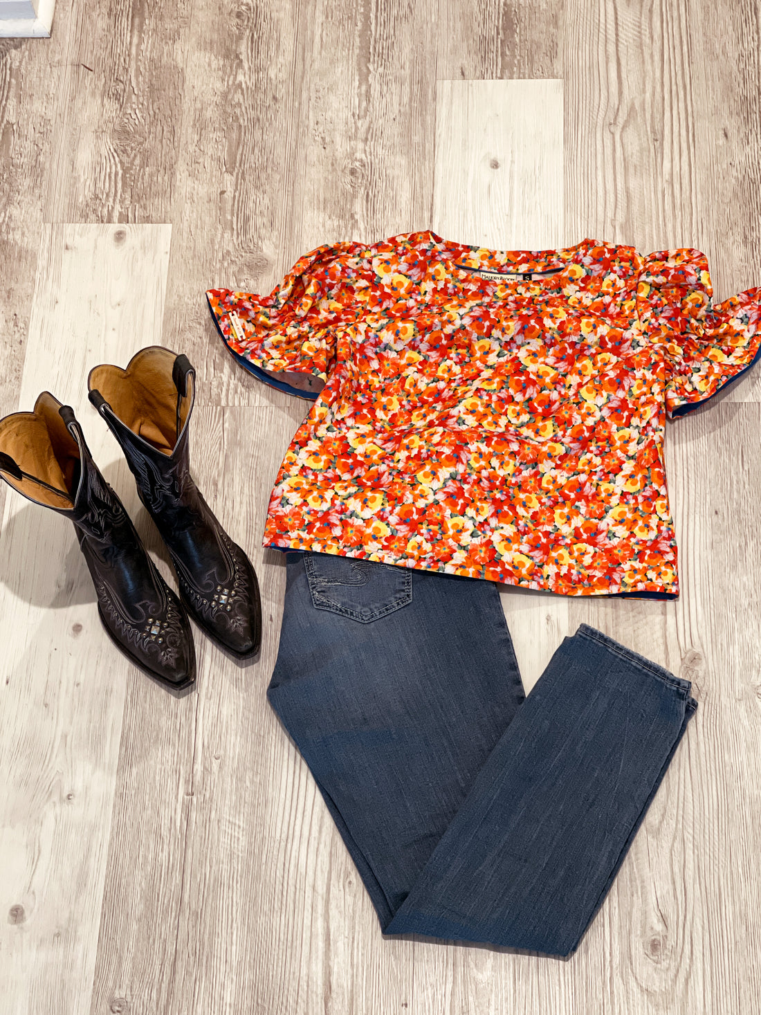 Orange red floral puff Sleeve Top Paired with Jeans and Boots